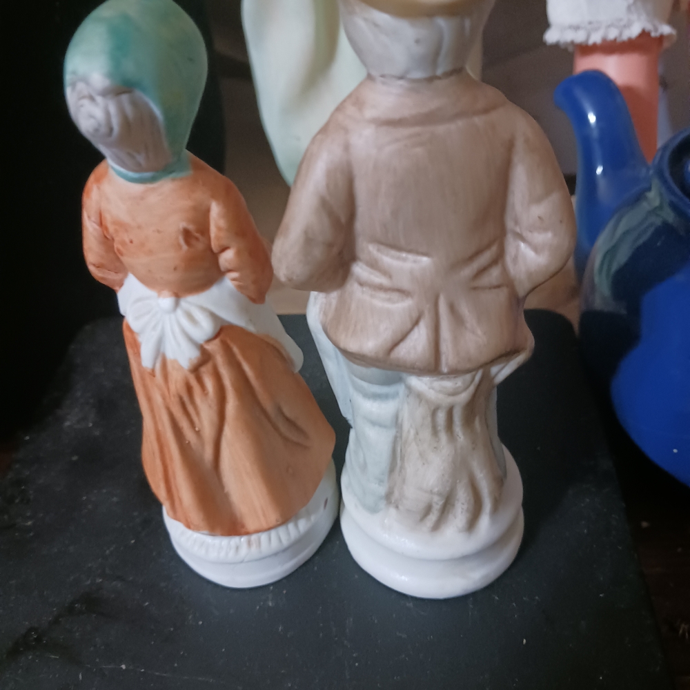 Vintage Ceramic Figurines - Elderly Couple - Picture 3 of 4